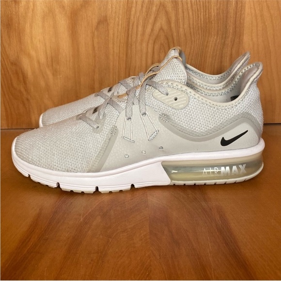 Women's 8 Nike Air Max Sequent 3 Platinum SEF1505 - Picture 2 of 8